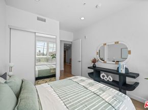 105 S Mariposa Avenue 204, Los Angeles CA 90004