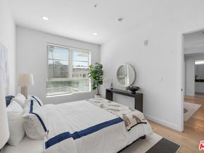 105 S Mariposa Avenue 204, Los Angeles CA 90004