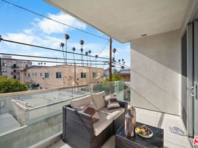 105 S Mariposa Avenue 204, Los Angeles CA 90004