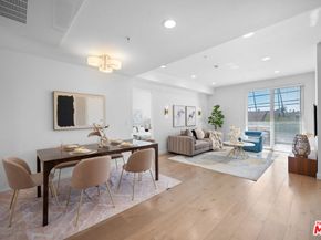 105 S Mariposa Avenue 204, Los Angeles CA 90004