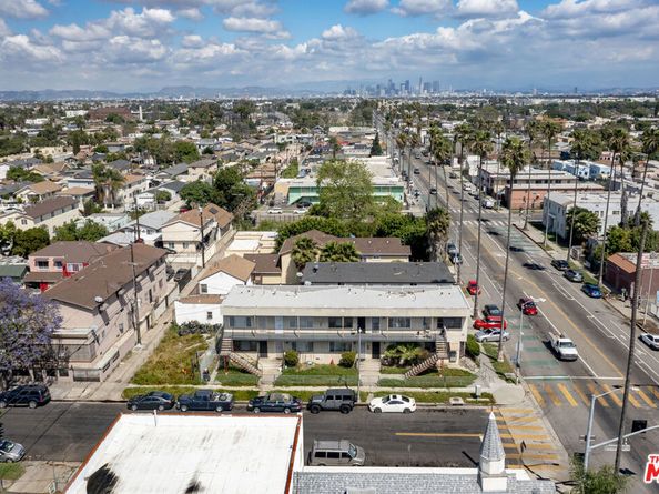 8325 Avalon Boulevard, Los Angeles CA 90003