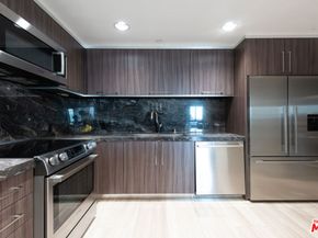 10445 Wilshire Boulevard 1905, Los Angeles CA 90024