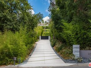 2002 LOMA VISTA Drive, Beverly Hills CA 90210