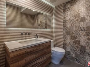 2002 LOMA VISTA Drive, Beverly Hills CA 90210