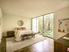 832 Canon Drive, Pasadena CA 91106