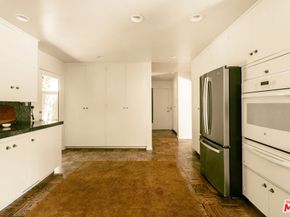 832 Canon Drive, Pasadena CA 91106