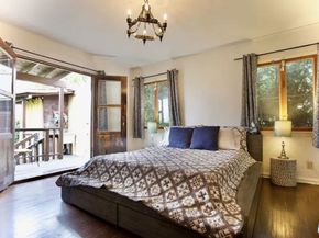 1309 Carmona Avenue, Los Angeles CA 90019
