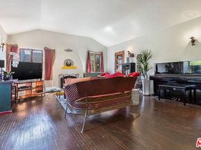 1309 Carmona Avenue, Los Angeles CA 90019