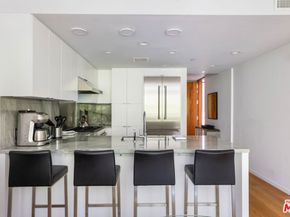 1705 Ocean Avenue 209, Santa Monica CA 90401