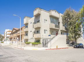 22705 Del Valle Street, Woodland Hills CA 91364