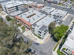 22705 Del Valle Street, Woodland Hills CA 91364