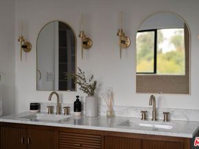 8506 Oak Court, Los Angeles CA 90046