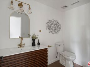 8506 Oak Court, Los Angeles CA 90046