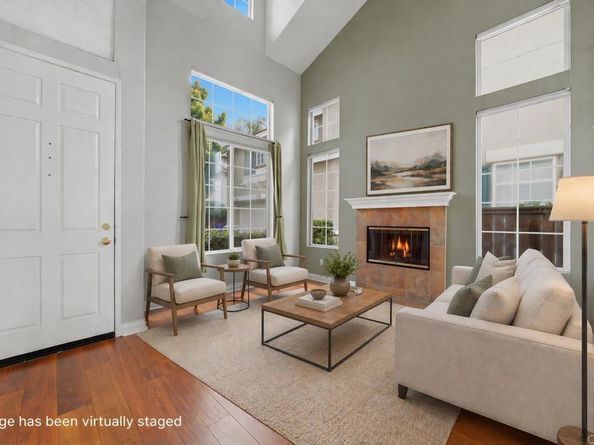2914 Pearl Place, Carlsbad CA 92009
