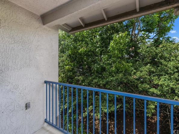 10337 Azuaga Street 218, San Diego CA 92129
