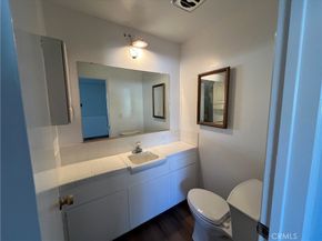 1741 Tustin 10C, Costa Mesa CA 92627