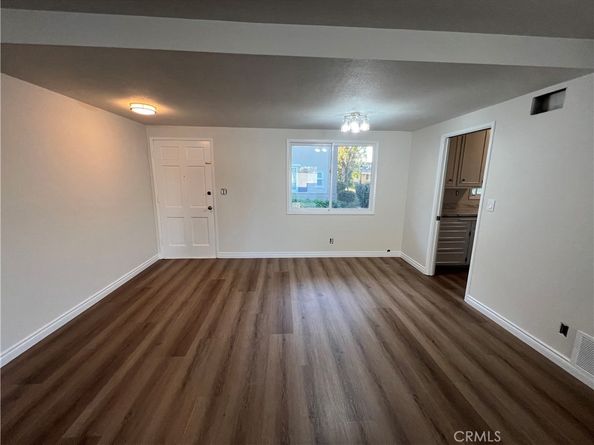 1741 Tustin 10C, Costa Mesa CA 92627