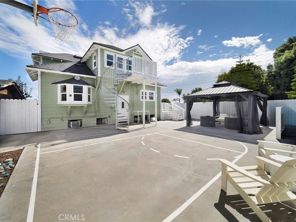 980 Catalina Street, Laguna Beach CA 92651