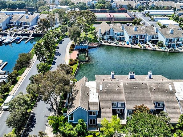 3842 Montego Drive, Huntington Beach CA 92649