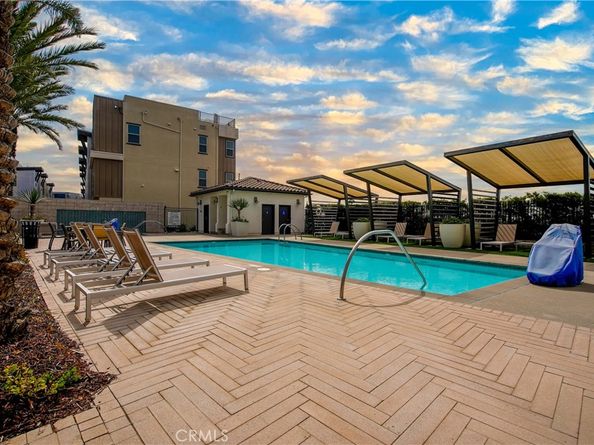 1022 Bridgewater Way, Costa Mesa CA 92627