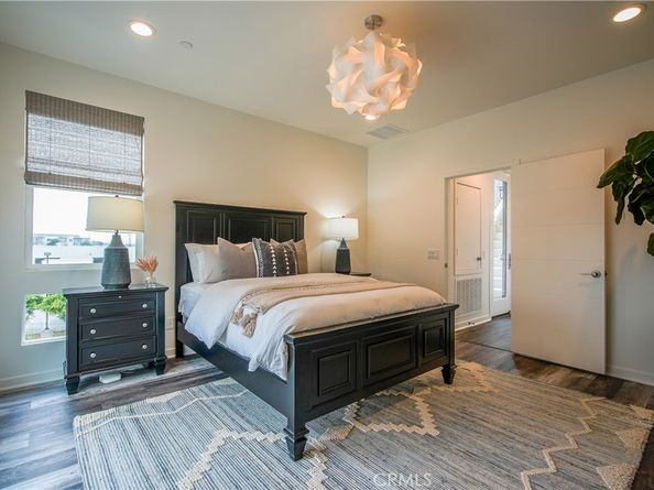 1022 Bridgewater Way, Costa Mesa CA 92627