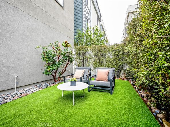 1022 Bridgewater Way, Costa Mesa CA 92627