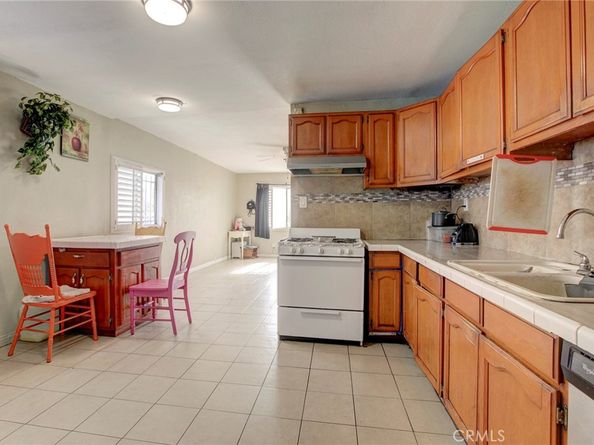 331 W 92nd Street, Los Angeles CA 90003