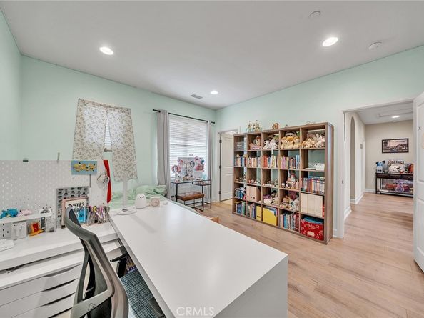 17 Lowland, Irvine CA 92602