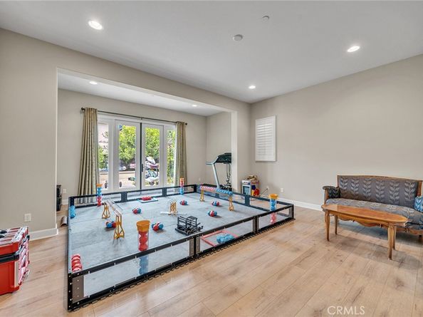 17 Lowland, Irvine CA 92602