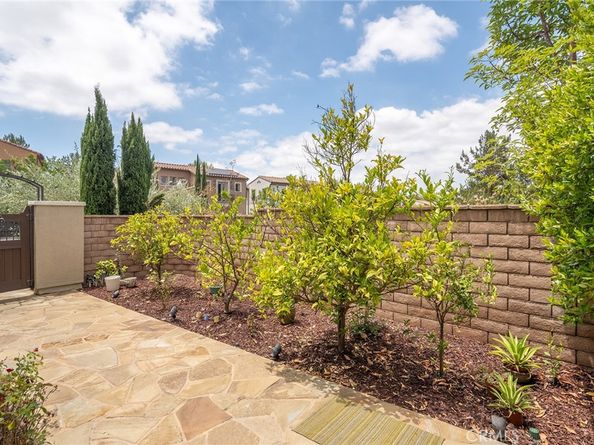 17 Lowland, Irvine CA 92602