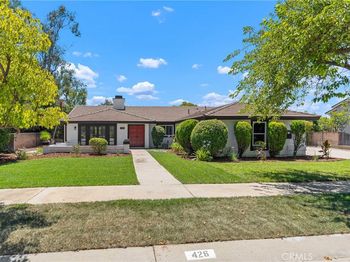 426 E Holyoke Place