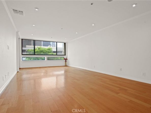 121 S Hope Street 318, Los Angeles CA 90012