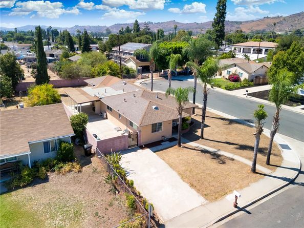 947 Claire Place, Pomona CA 91768