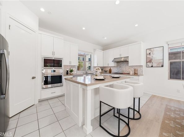 121 Tall Reed, Irvine CA 92618