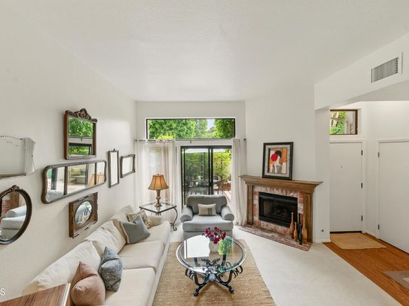 18751 Hatteras Street 13, Tarzana CA 91356