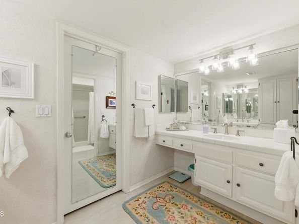 18751 Hatteras Street 13, Tarzana CA 91356