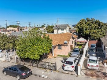 1133 E 76th Place
