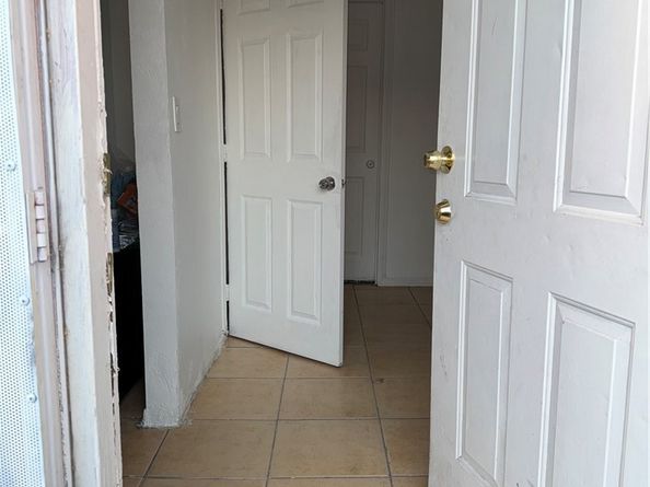 1133 E 76th Place, Los Angeles CA 90001