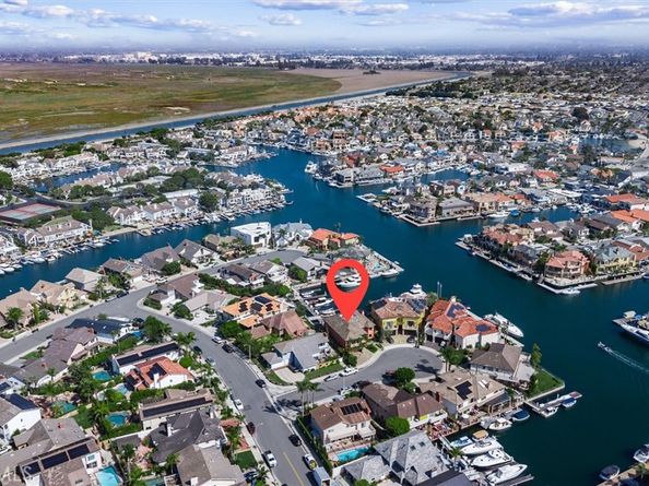 3781 Ragtime Circle, Huntington Beach CA 92649