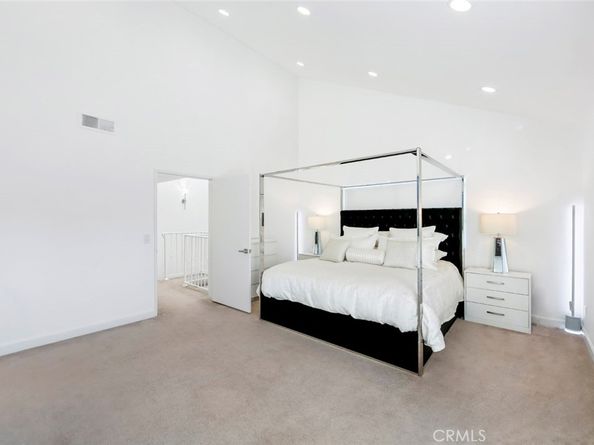 918 Hyde Court, Costa Mesa CA 92626