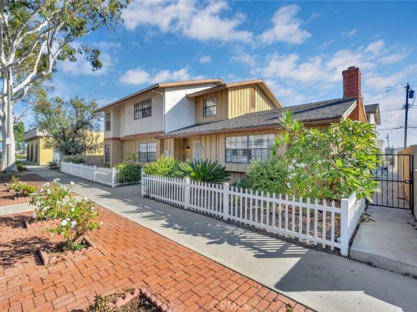 3368 Linden Avenue, Long Beach CA 90807