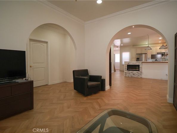 3221 Folsom Street, Los Angeles CA 90063