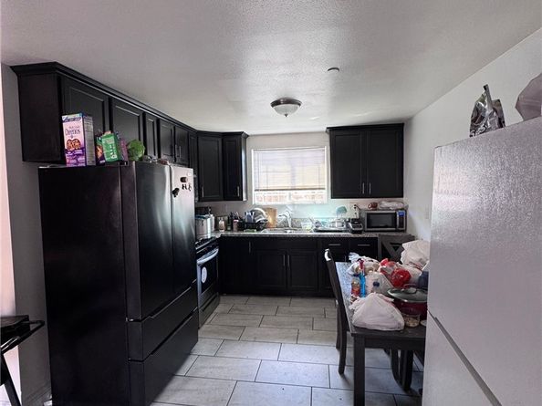 827 E 109th Place, Los Angeles CA 90059