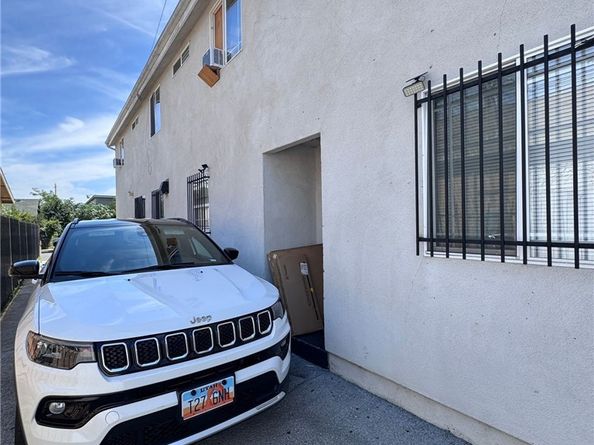 827 E 109th Place, Los Angeles CA 90059