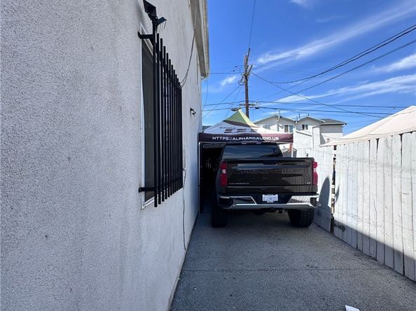 827 E 109th Place, Los Angeles CA 90059