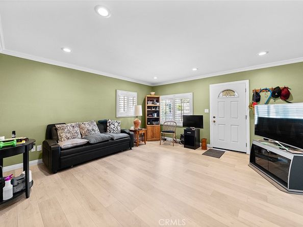 937 S La Verne Avenue, East Los Angeles CA 90022