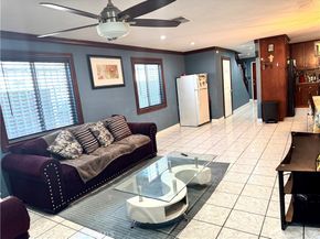 10915 Grape Street, Los Angeles CA 90059