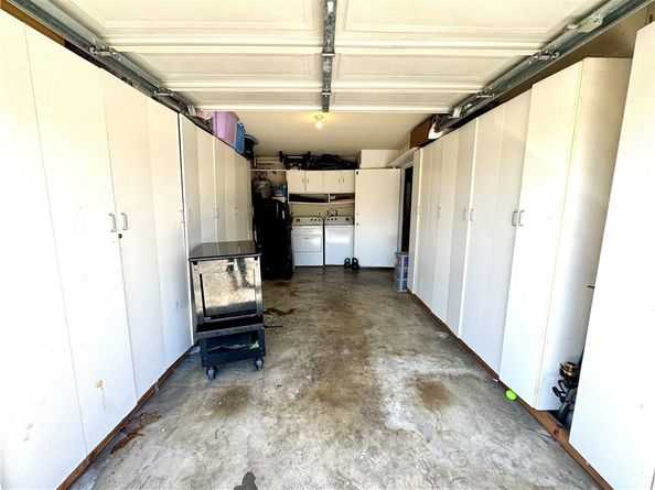 10915 Grape Street, Los Angeles CA 90059