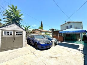 10915 Grape Street, Los Angeles CA 90059