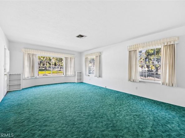 1047 N San Gabriel Avenue, Azusa CA 91702